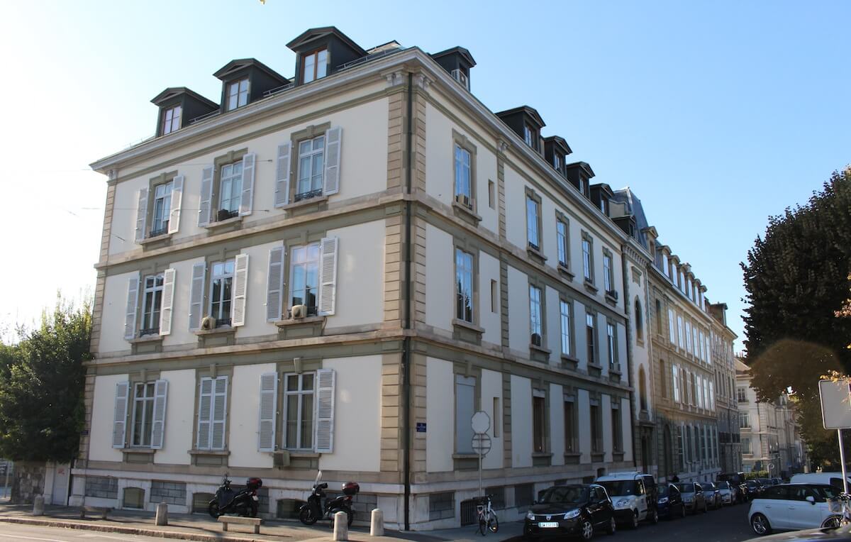 la Clinique Naturelle bâtiment